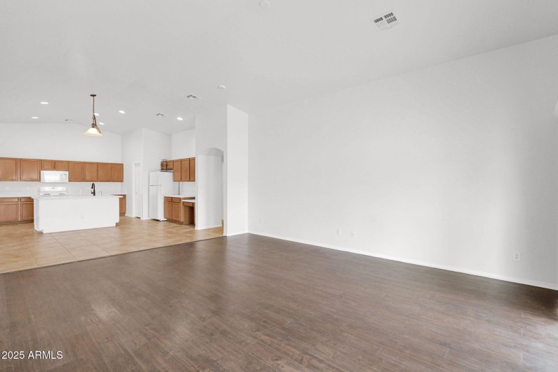 23-web-or-mls-P1293144