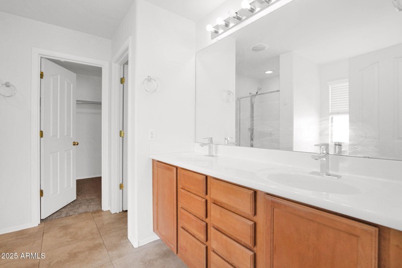 11-web-or-mls-P1293126