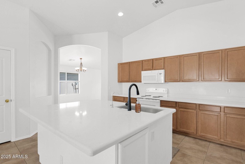 17-web-or-mls-P1293133