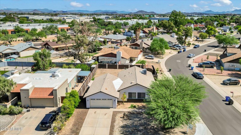 2442 W LE MARCHE AVE