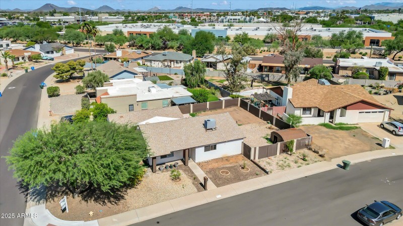 2442 W LE MARCHE AVE