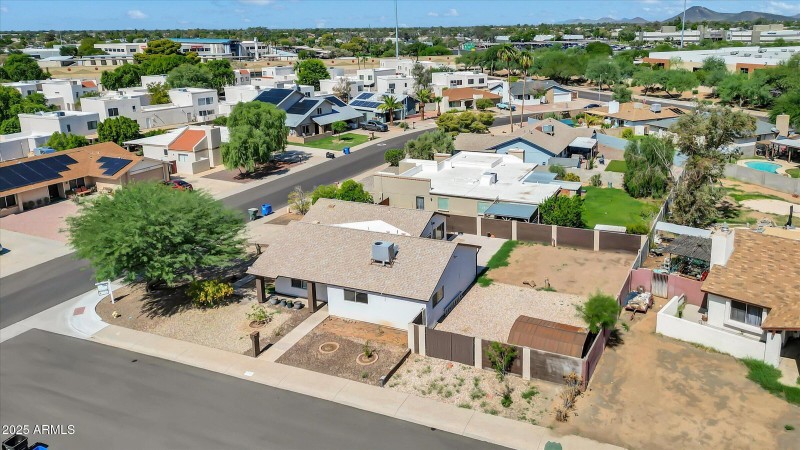 2442 W LE MARCHE AVE