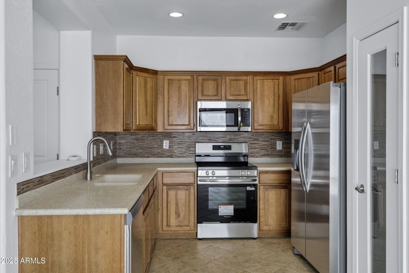 3828 E Trigger Way-13