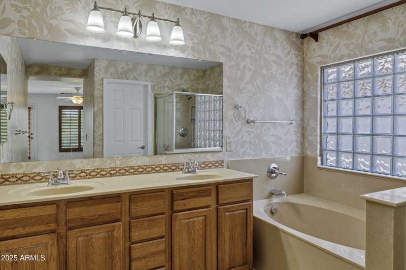 3828 E Trigger Way-23