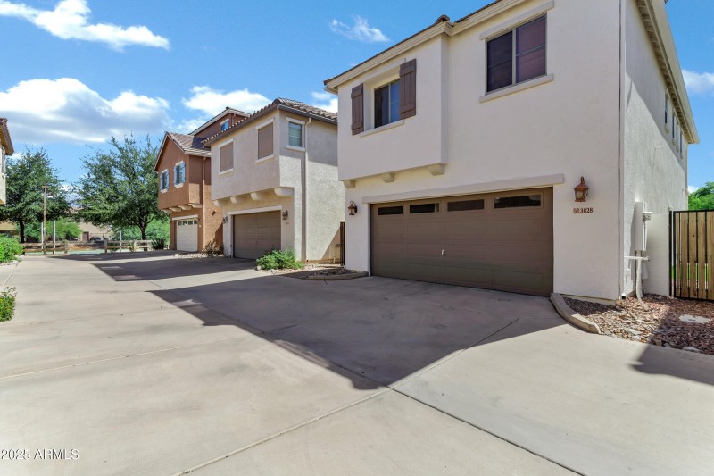 3828 E Trigger Way-32