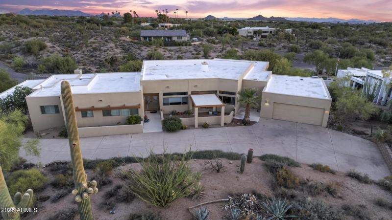 Drive/Front entrance