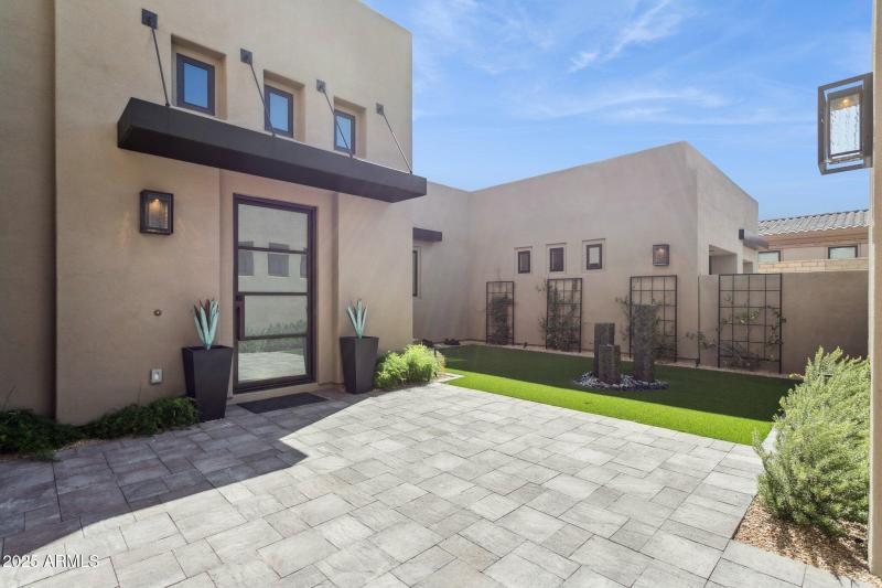 5-web-or-mls-12885-e-rosewood-dr