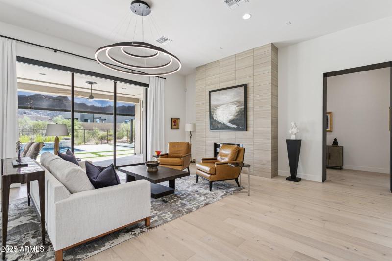 10-web-or-mls-12885-e-rosewood-dr