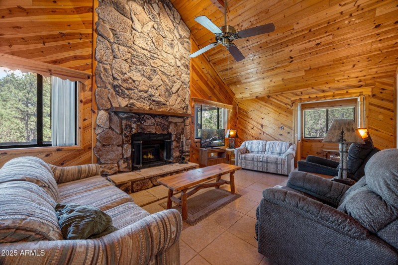 2240RoundaboutWay-HeberOvergaard-AZ-9