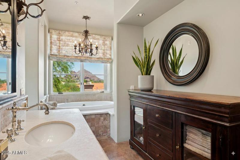 Prmary Bath 5738-n-32nd-pl