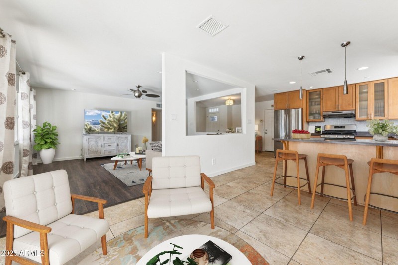 9832 staged dining room