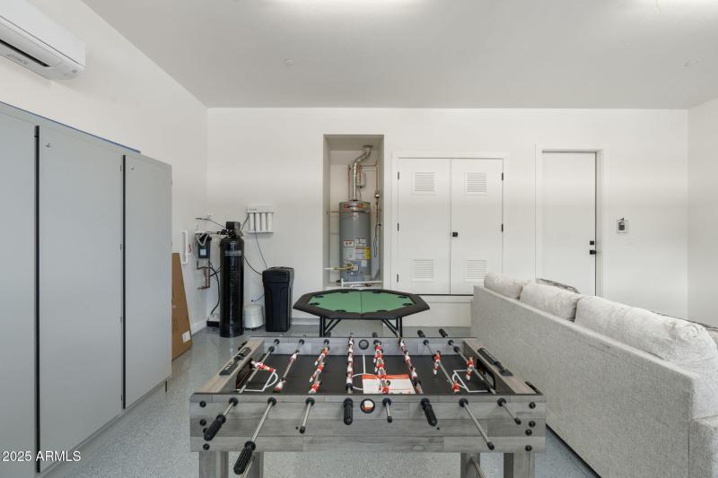 Garage or Game Room 4