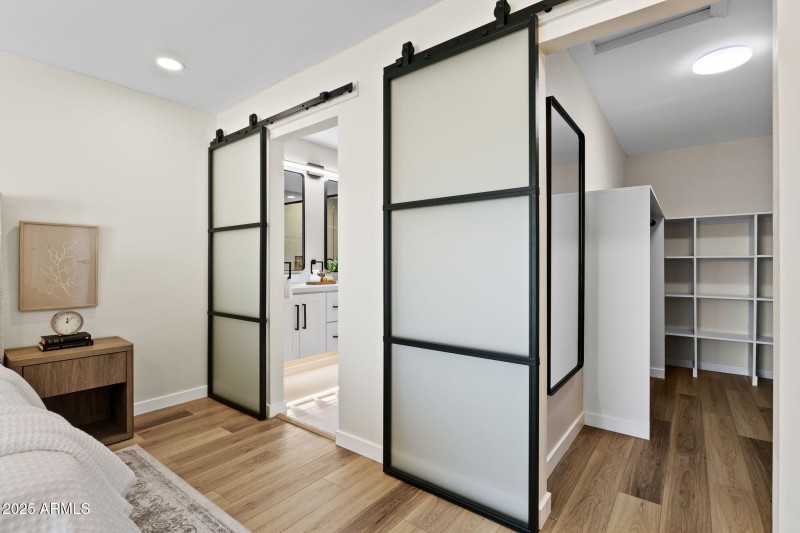 45-web-or-mls-15034-n-54th-st