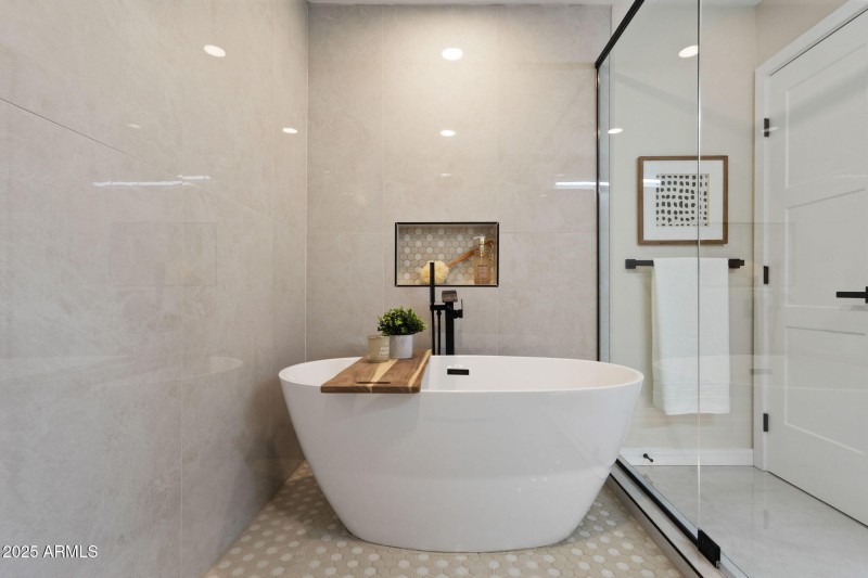 55-web-or-mls-15034-n-54th-st