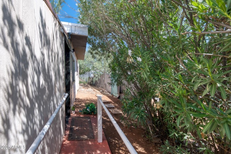 072083-4911East Bevers Street