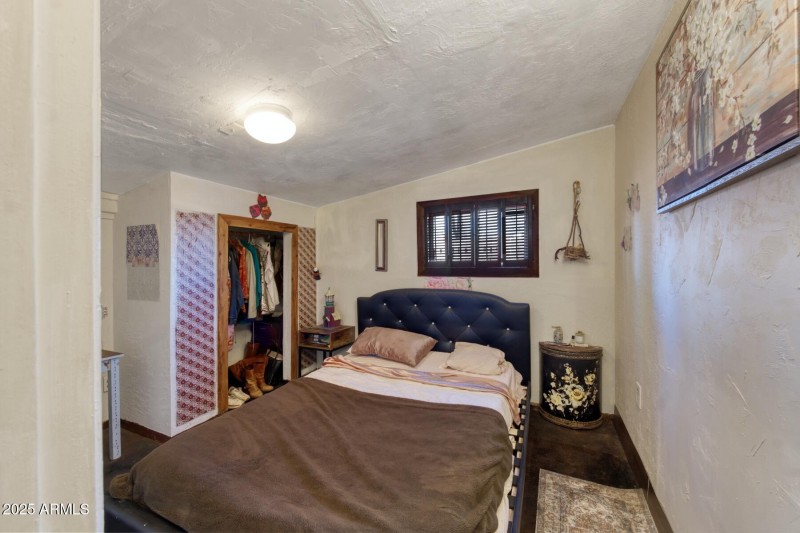 082063-4911East Bevers Street