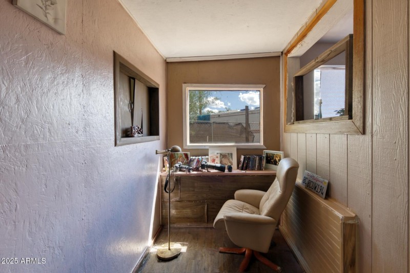 082148-4911East Bevers Street