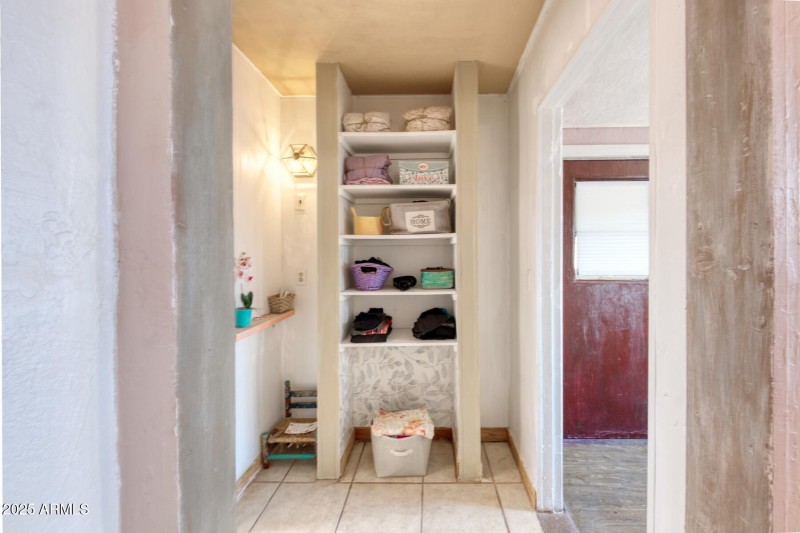 082153-4911East Bevers Street