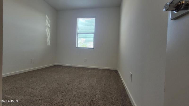 10e95510-cac0-4ae5-b7da-37107b8f2386