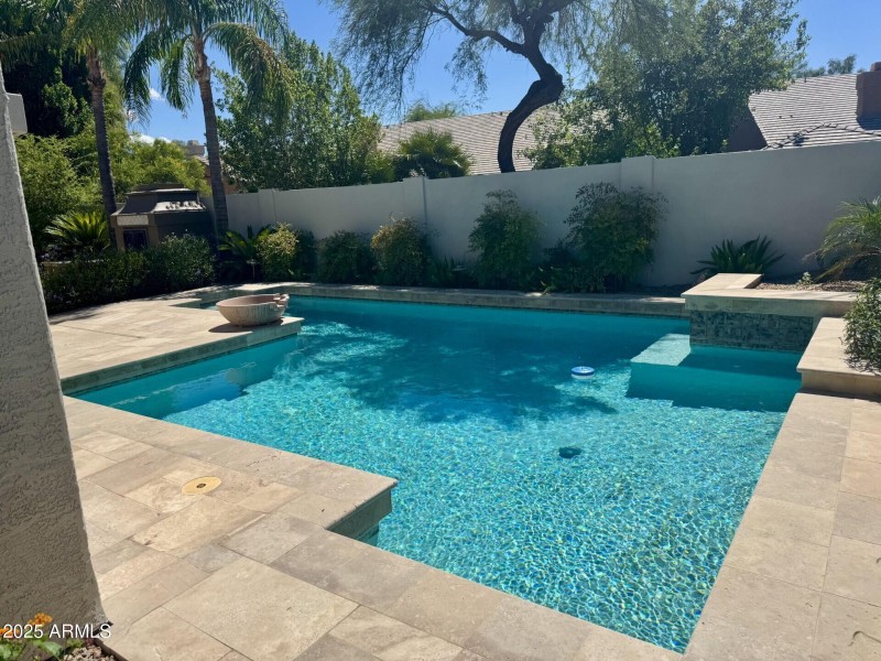 Unique Pool!