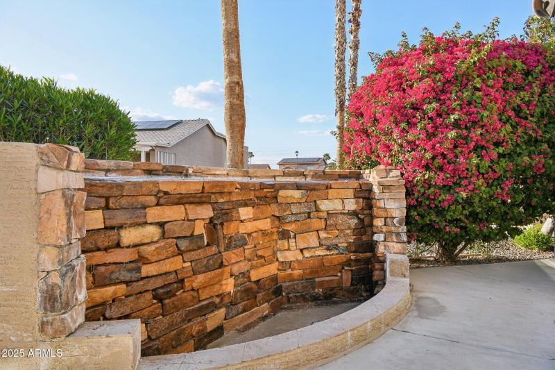 31-web-or-mls-N 155th Dr-04042025-029