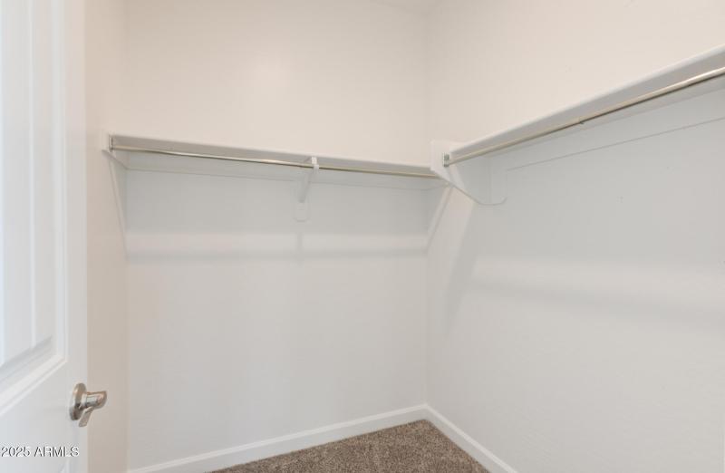 19 Master closet (1)