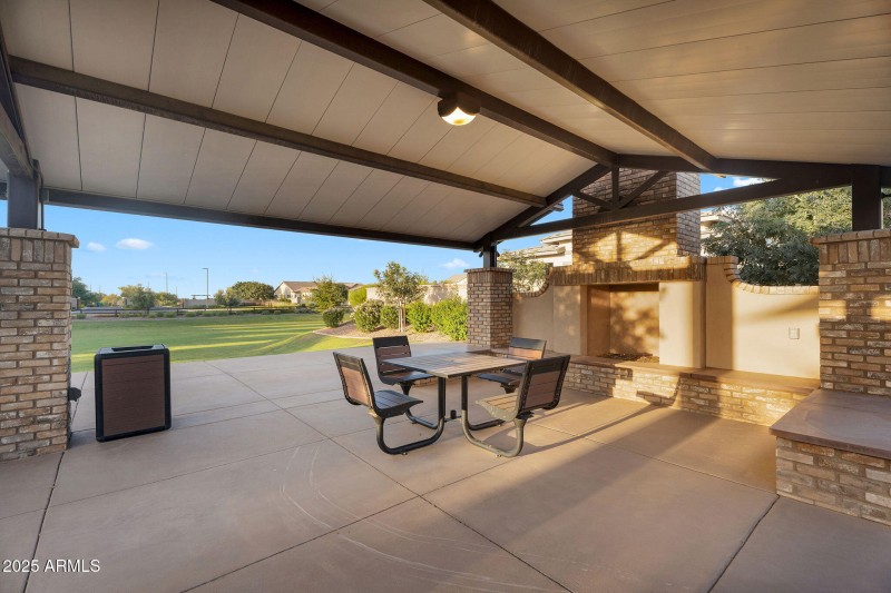 118-web-or-mls-CostaNeighborhood-07