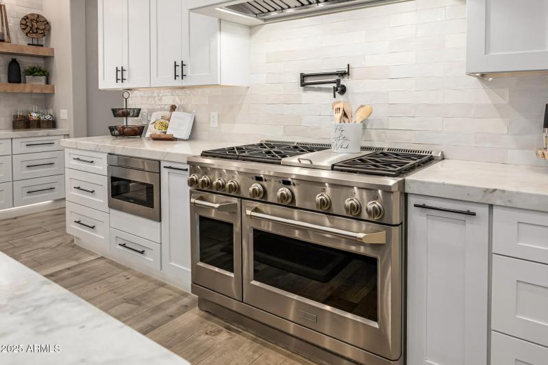 GE 48 Monogram Range/6 burners & griddle