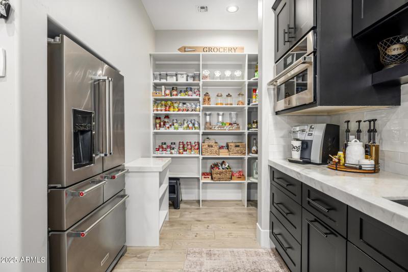 Butlers Pantry/Secondary Cooking Space