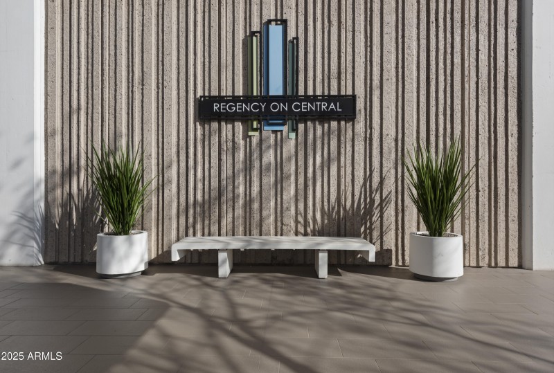 05 Regency on Central