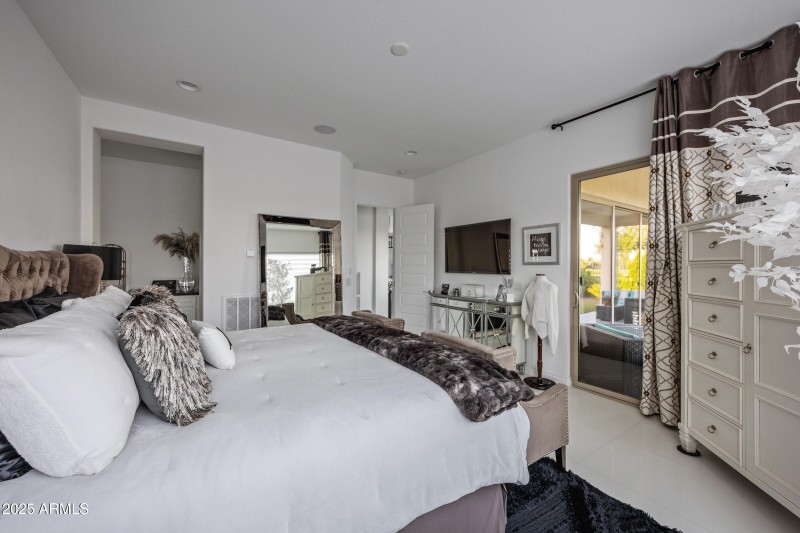 351 E Santa Lucia-22