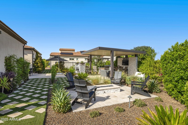 351 E Santa Lucia-34