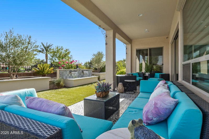 351 E Santa Lucia-47