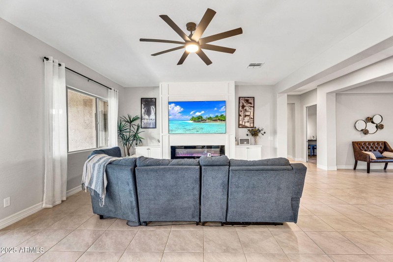 ACCENT WALL WITH BUILT-IN FIREPLACE