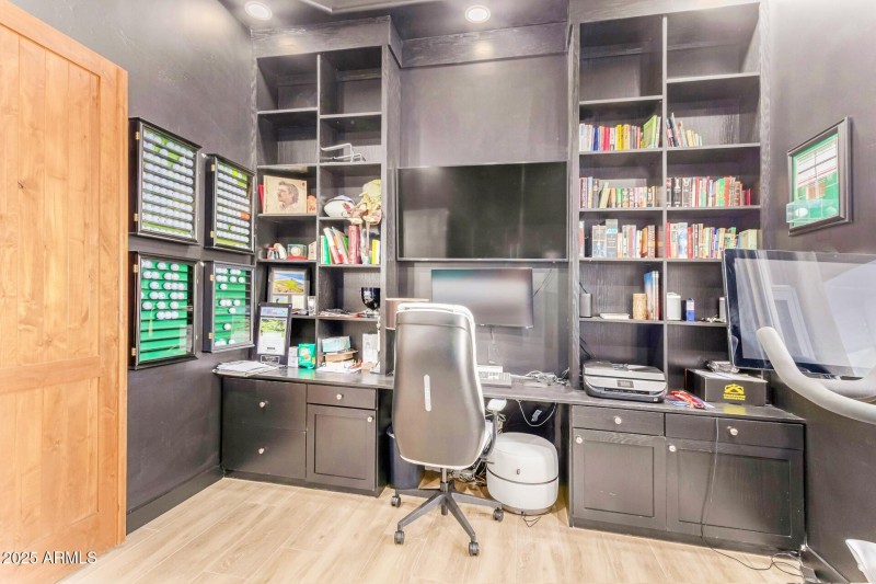Office with Murphy Bed