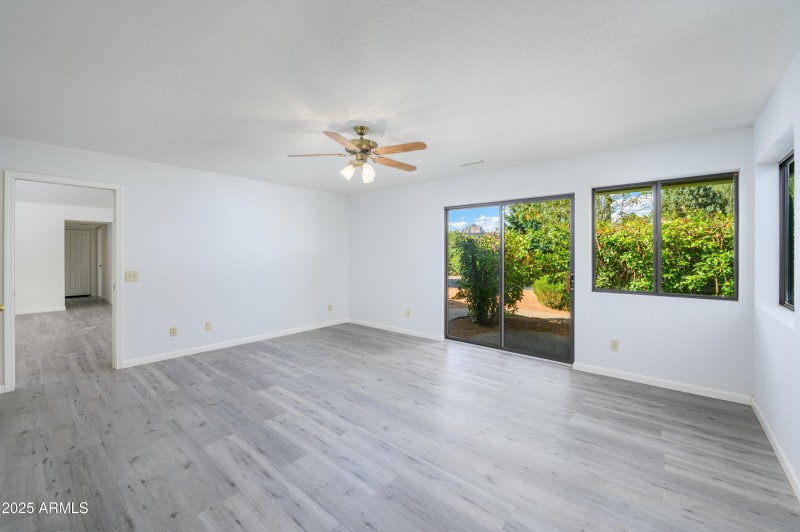 161 Starlite Drive-18