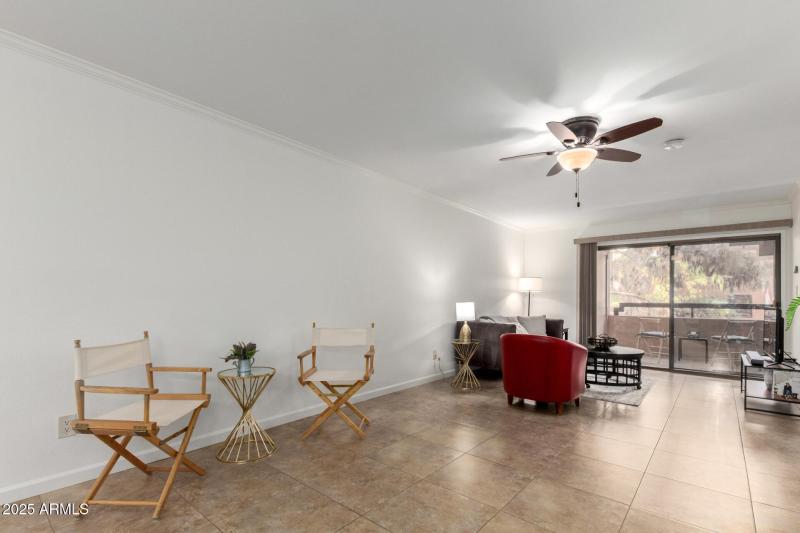 02 - Paradise Village