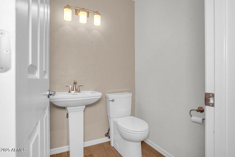 4952 E. Justica St-32-1280