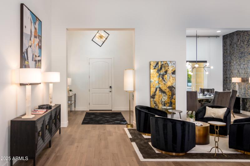 10 W Frier Dr (1).jpg-FULL