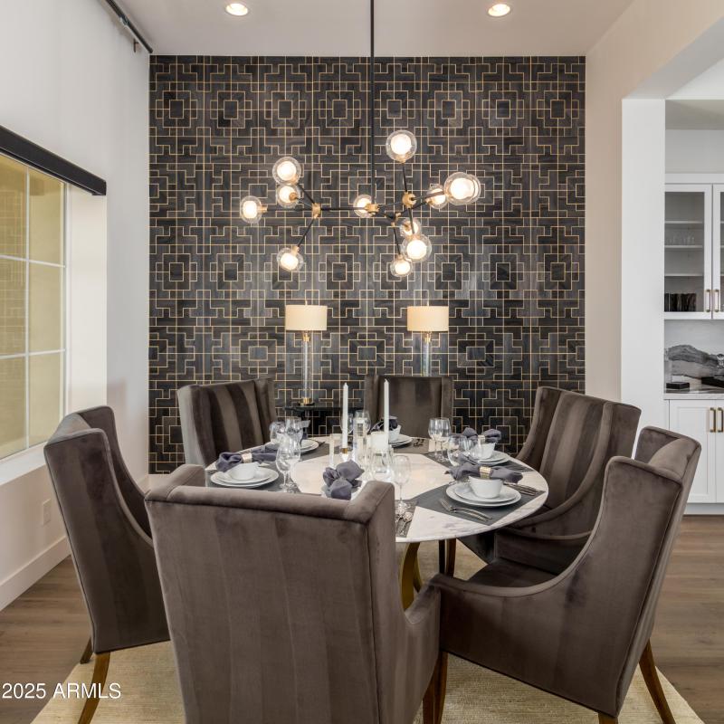 10 W Frier Dr (6).jpg-FULL