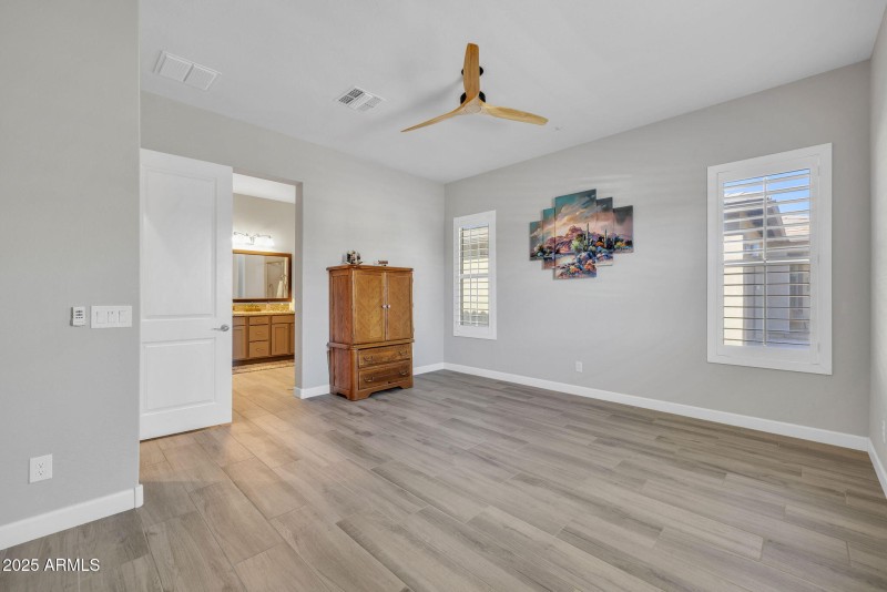 27-web-or-mls-2-print-896A6471