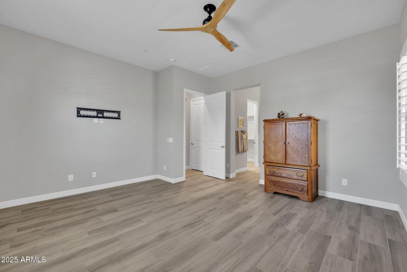 28-web-or-mls-3-print-896A6476