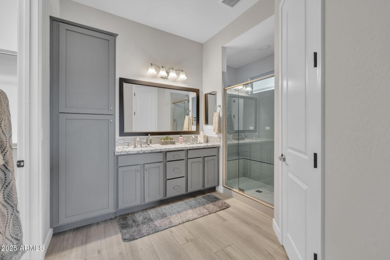 30-web-or-mls-5-print-896A6488