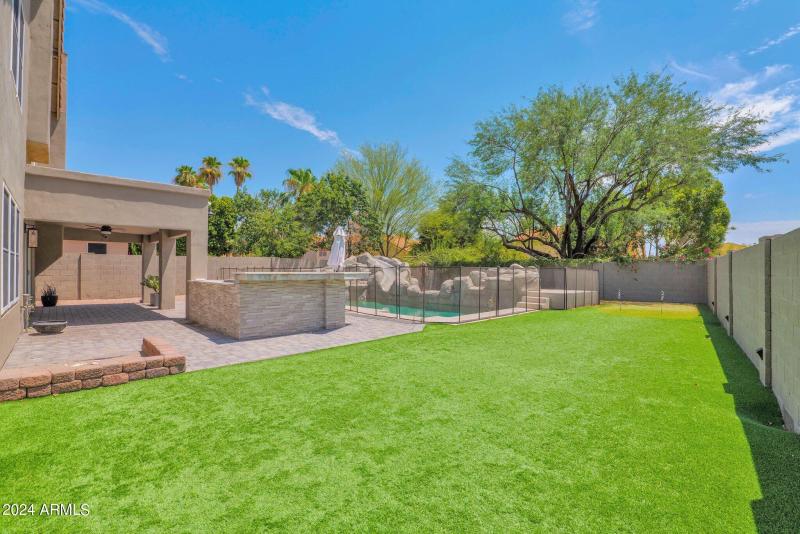 33-web-or-mls-P1036126