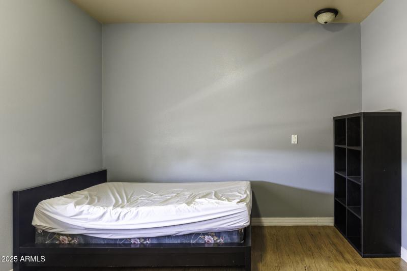 Medium Suite (111-114, 117-120) 6