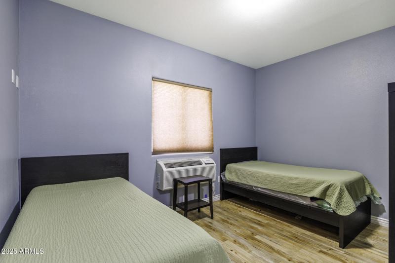 Smaller Suite (121-124, 128-132) 3