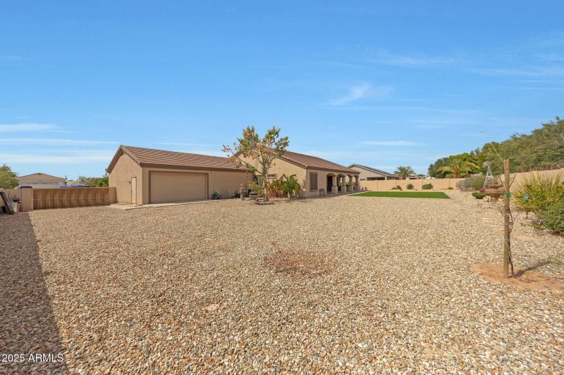 19-12804 W George Ave_back yard2