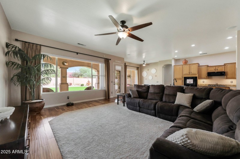 22-12804 W George Ave_Living room