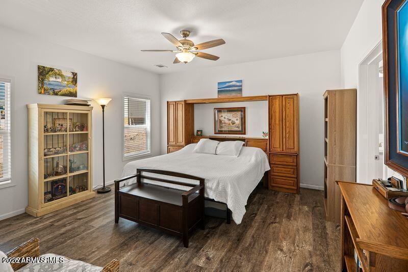 1054 Crenshaw AVE 200