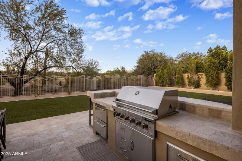 9-web-or-mls-D46A2205